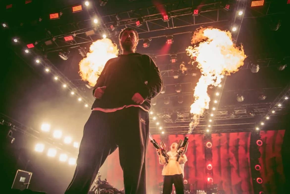 Ile trwa koncert Bedoesa? Poznaj sekrety długości występu