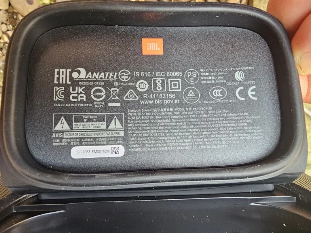 JBL PartyBox 100 ile ma wat? Zaskakujące fakty o mocy głośnika